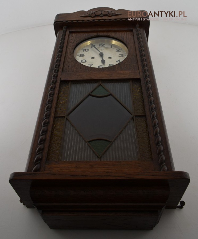 stary zegar z witrażem stary zegar z witrażem